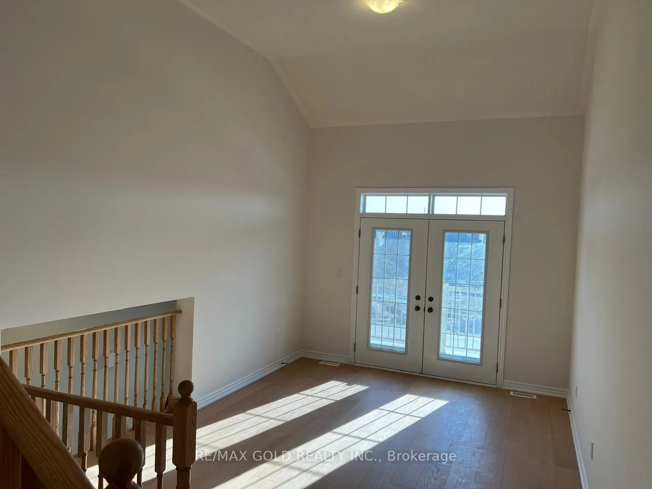 Photo 10 of 31 Lawrence D. Pridham Avenue, New Tecumseth, Alliston — HOMEH