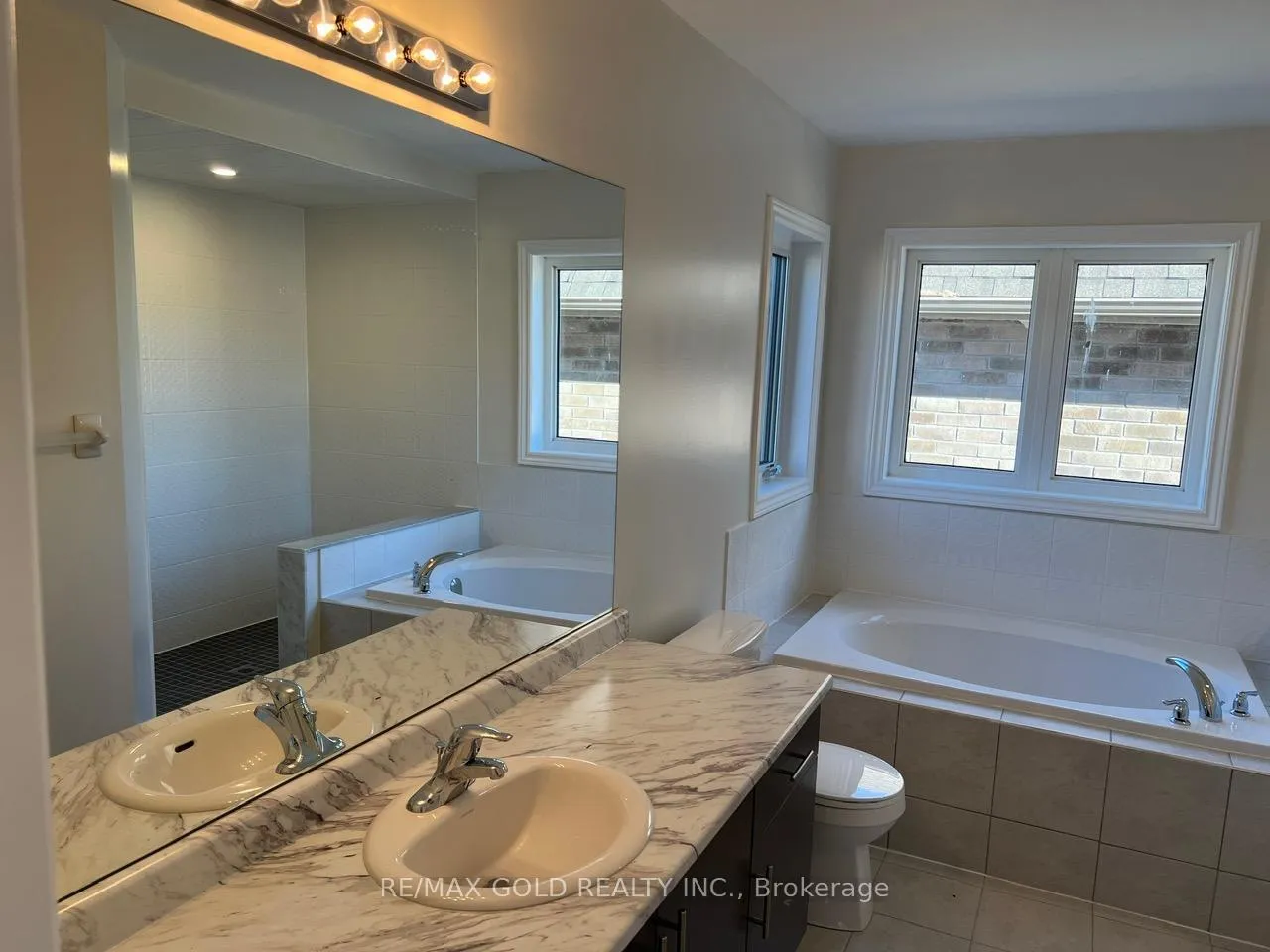 Photo 16 of 31 Lawrence D. Pridham Avenue, New Tecumseth, Alliston — HOMEH