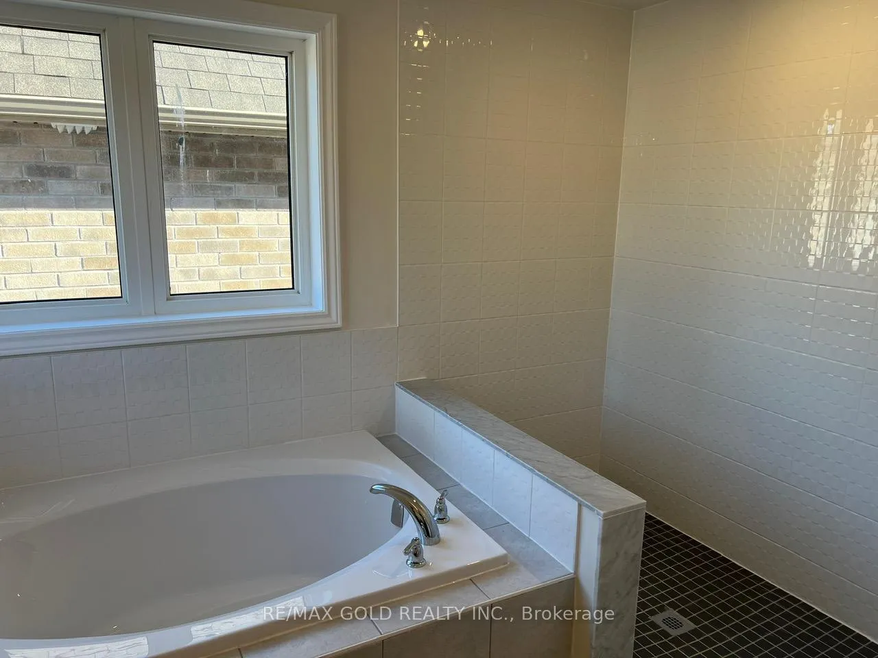 Photo 17 of 31 Lawrence D. Pridham Avenue, New Tecumseth, Alliston — HOMEH