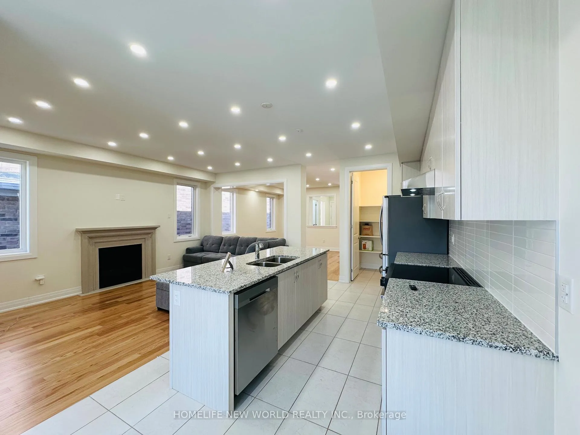 Photo 7 of 5 John Rolph Street, Markham, Cornell — HOMEH