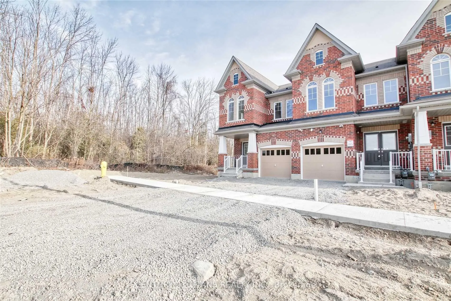 Photo 2 of Unit E #2, 672 Krawchuk Crescent E, Oshawa, Eastdale — HOMEH