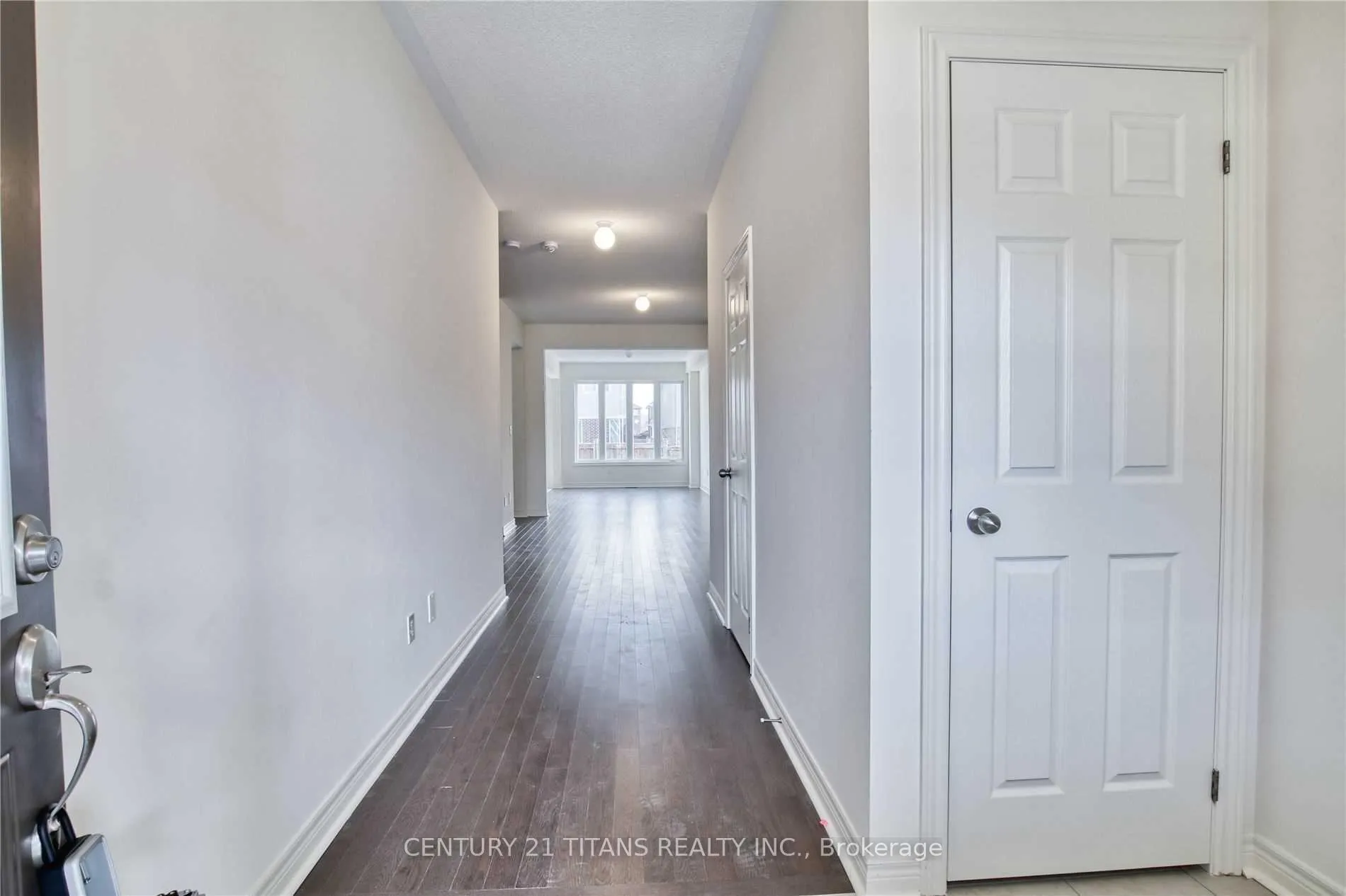 Photo 3 of Unit E #2, 672 Krawchuk Crescent E, Oshawa, Eastdale — HOMEH