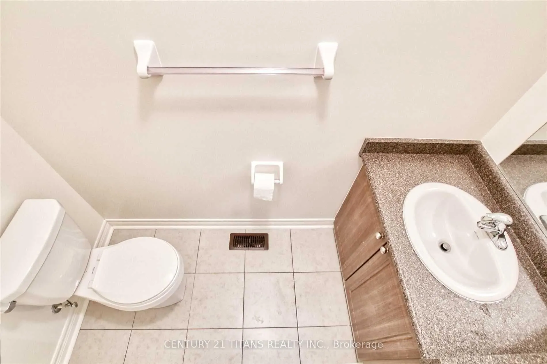 Photo 14 of Unit E #2, 672 Krawchuk Crescent E, Oshawa, Eastdale — HOMEH