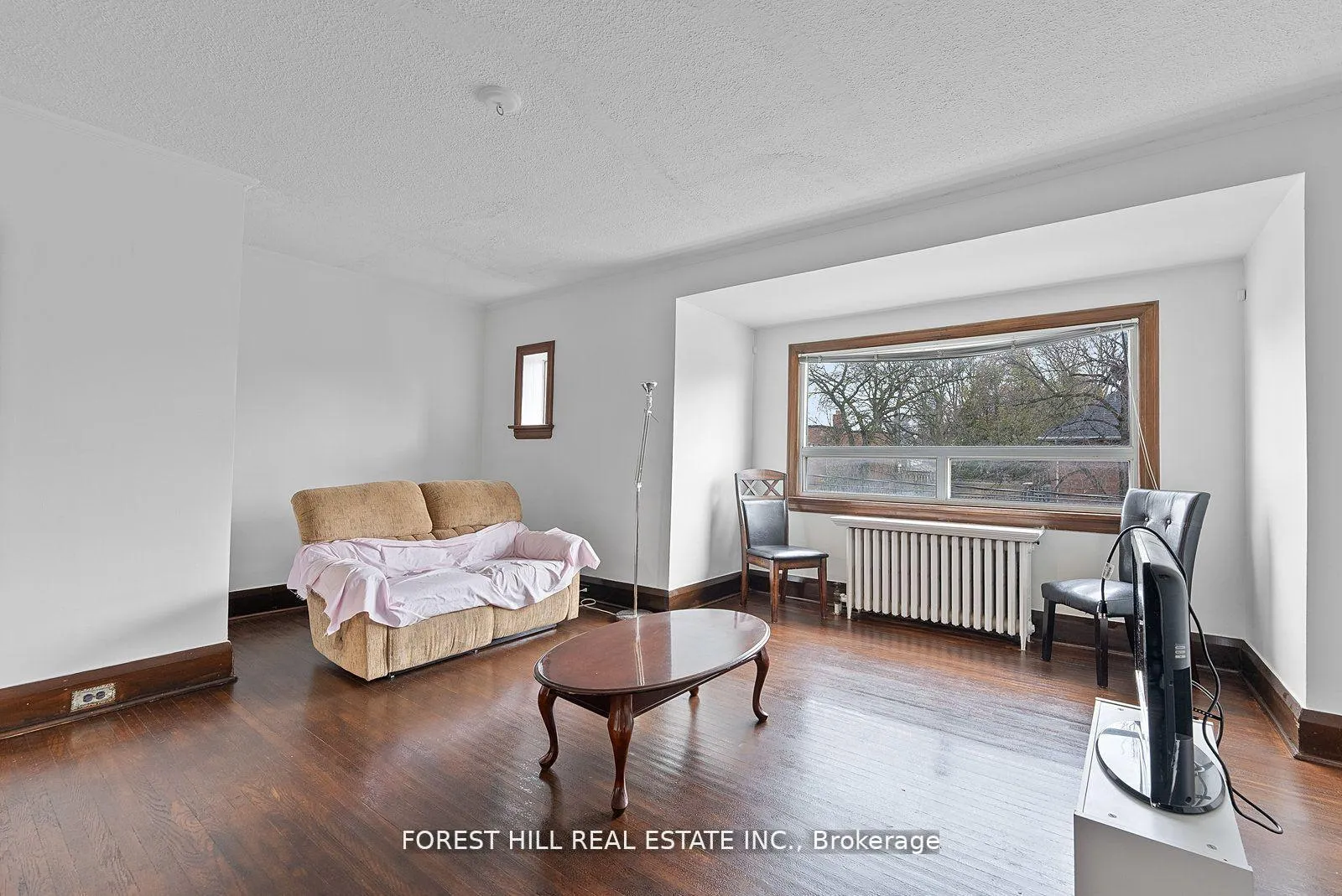 Photo 6 of Unit Upper, 1072 Avenue Road, Toronto, Lawrence Park South — HOMEH