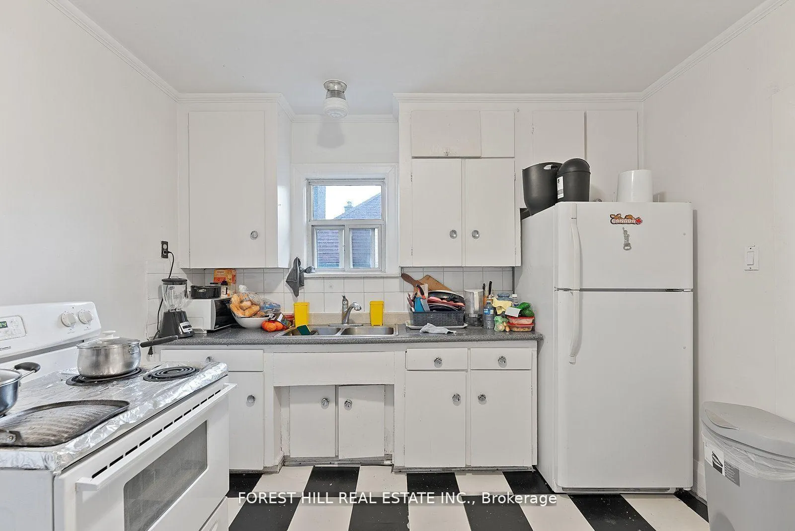 Photo 11 of Unit Upper, 1072 Avenue Road, Toronto, Lawrence Park South — HOMEH