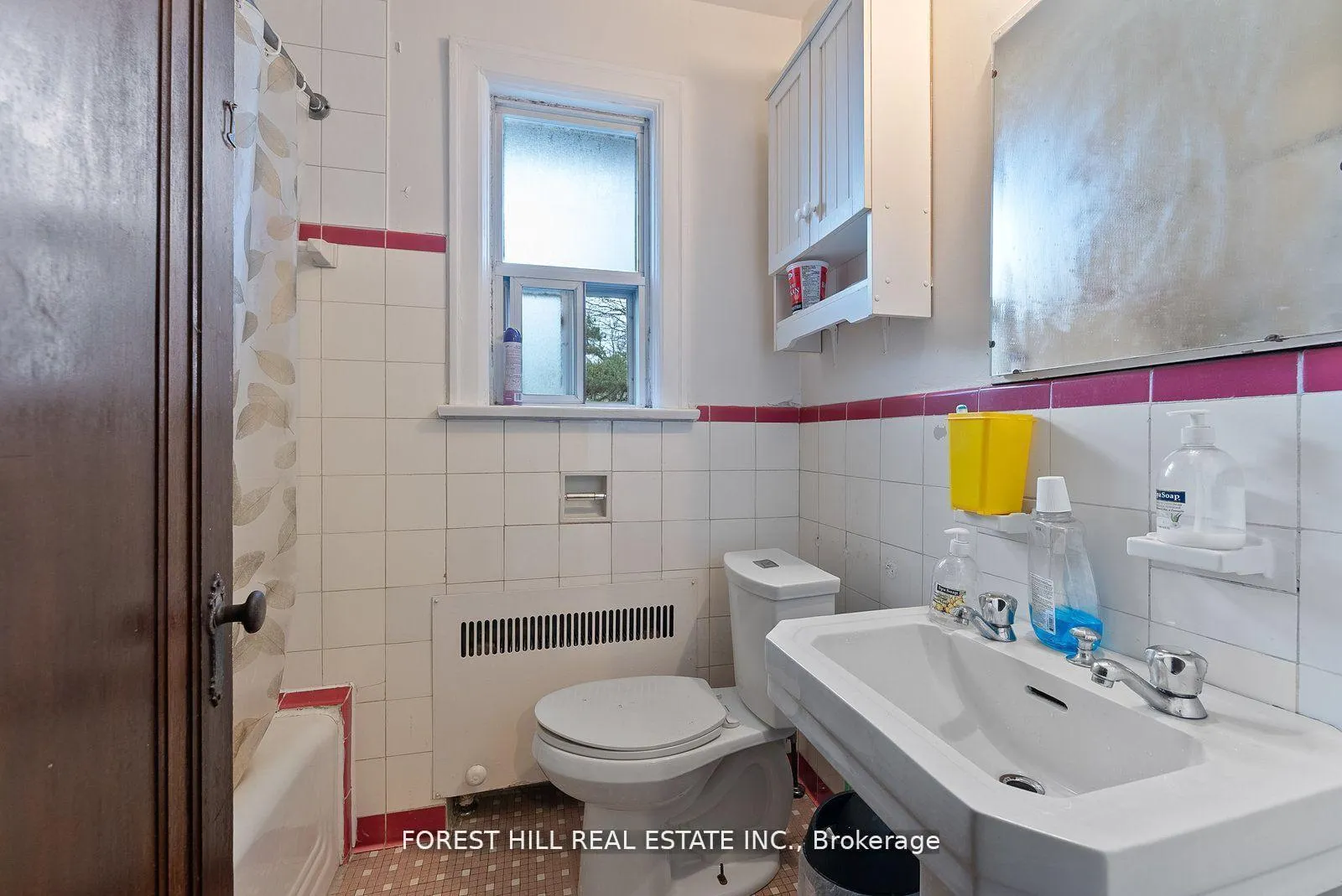 Photo 13 of Unit Upper, 1072 Avenue Road, Toronto, Lawrence Park South — HOMEH