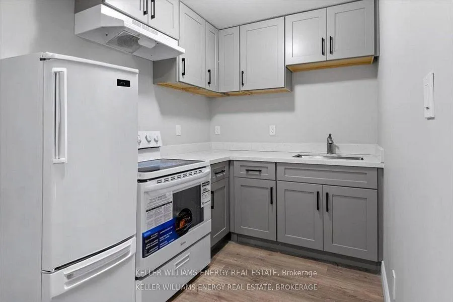 Photo 3 of Unit B, 142 Simcoe Street, Oshawa, O'Neill — HOMEH