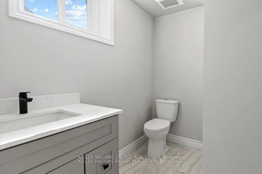 Photo 6 of Unit B, 142 Simcoe Street, Oshawa, O'Neill — HOMEH
