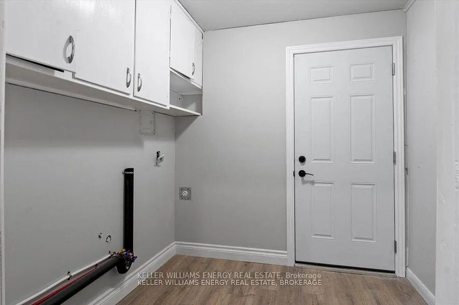 Photo 8 of Unit B, 142 Simcoe Street, Oshawa, O'Neill — HOMEH
