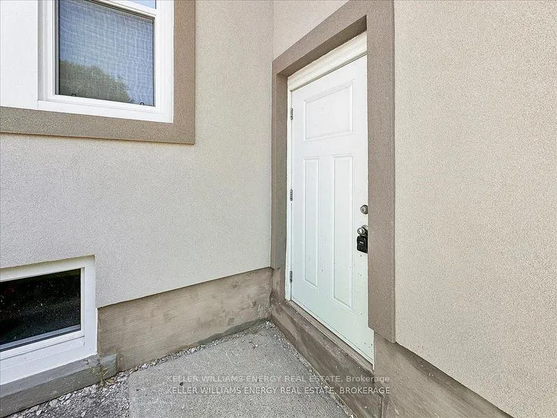 Photo 11 of Unit B, 142 Simcoe Street, Oshawa, O'Neill — HOMEH