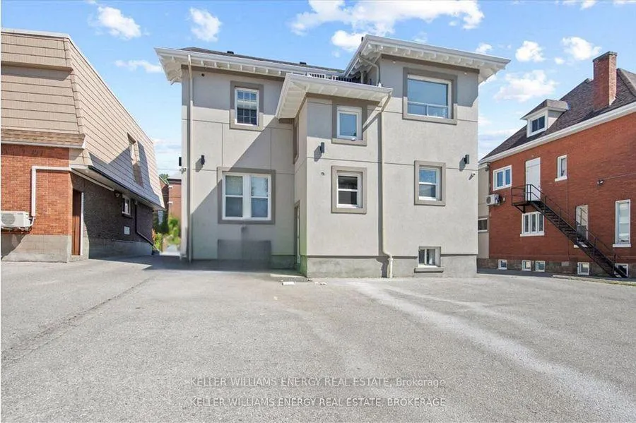 Photo 13 of Unit B, 142 Simcoe Street, Oshawa, O'Neill — HOMEH