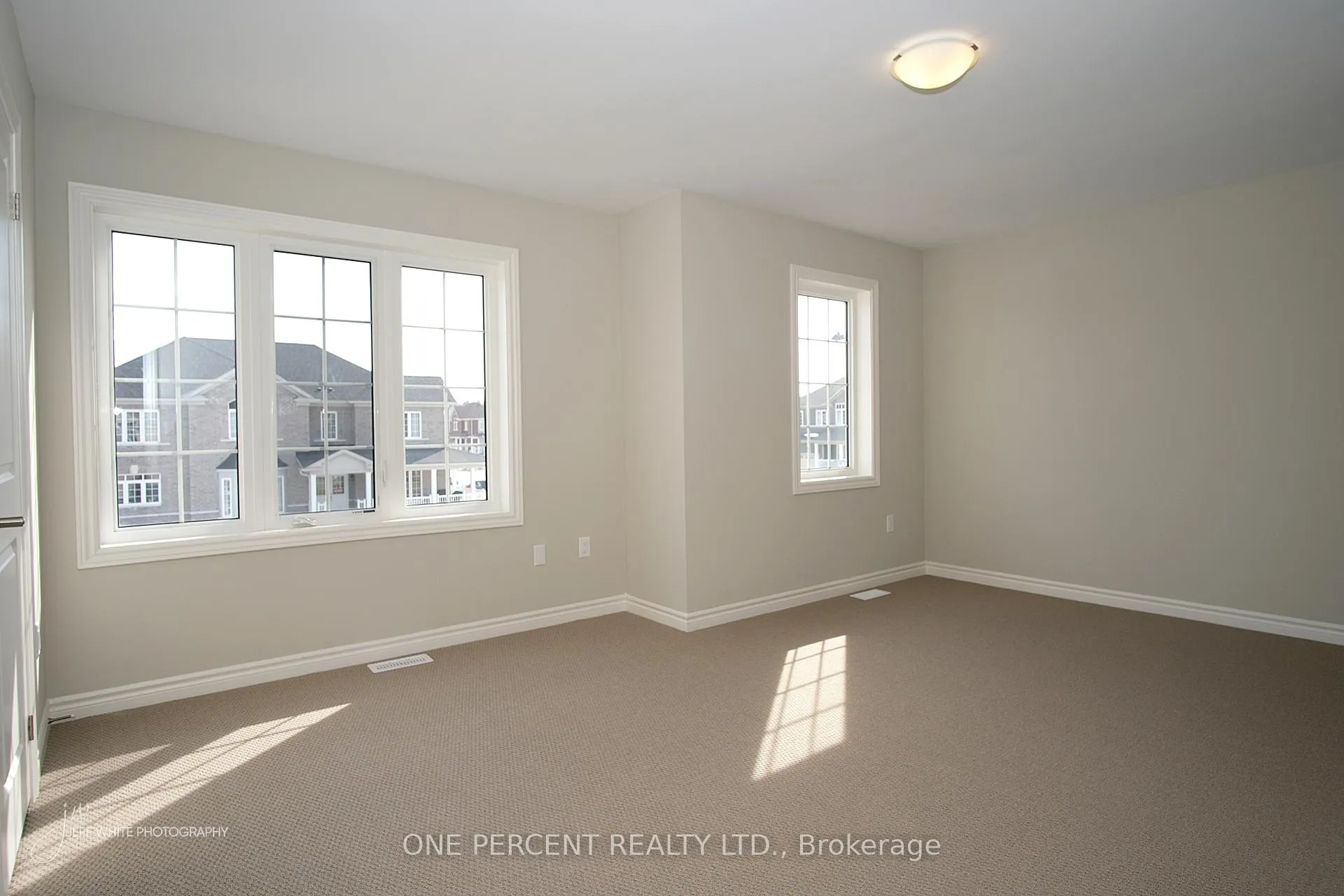 Photo 7 of 262 Springfiled Crescent, Clearview, Rural Clearview — HOMEH