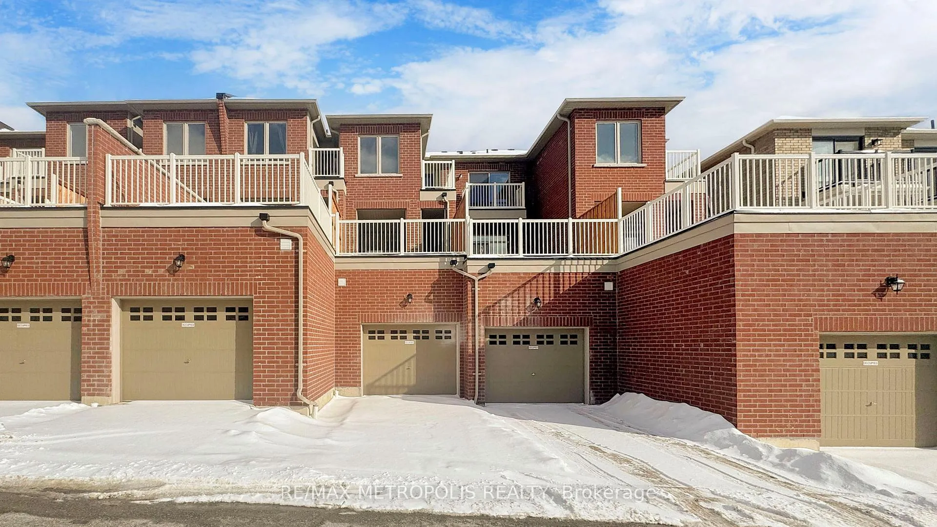Photo 34 of 935 Crowsnest Hollow, Pickering, Rural Pickering — HOMEH
