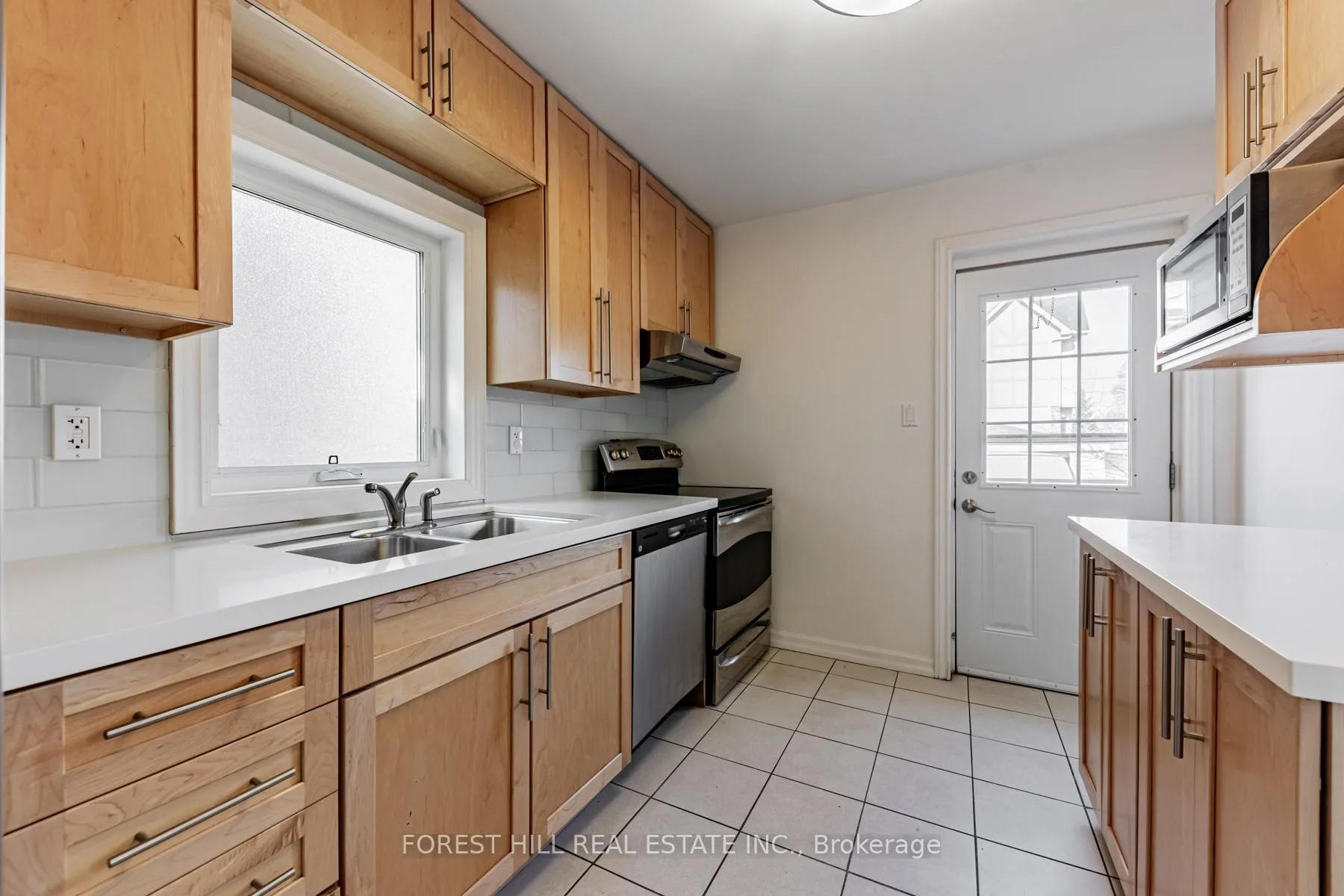 Photo 12 of 778 Eglinton Avenue E, Toronto, Leaside — HOMEH