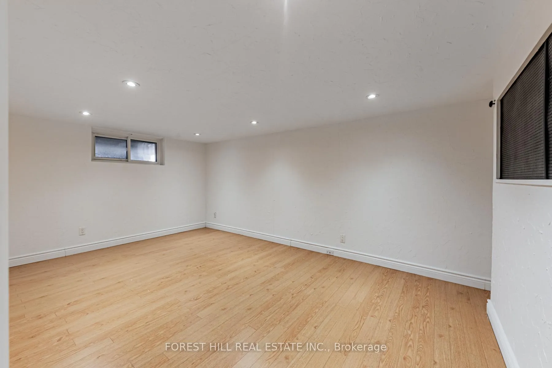 Photo 19 of 778 Eglinton Avenue E, Toronto, Leaside — HOMEH