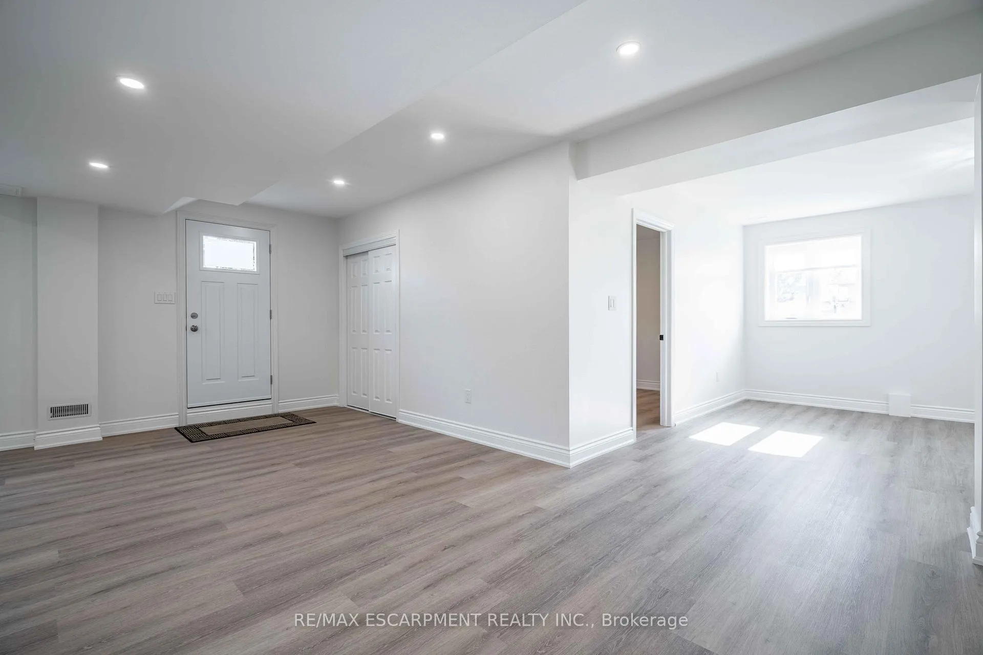 Photo 5 of Unit 2, 102 Donnici Drive, Hamilton, Falkirk — HOMEH
