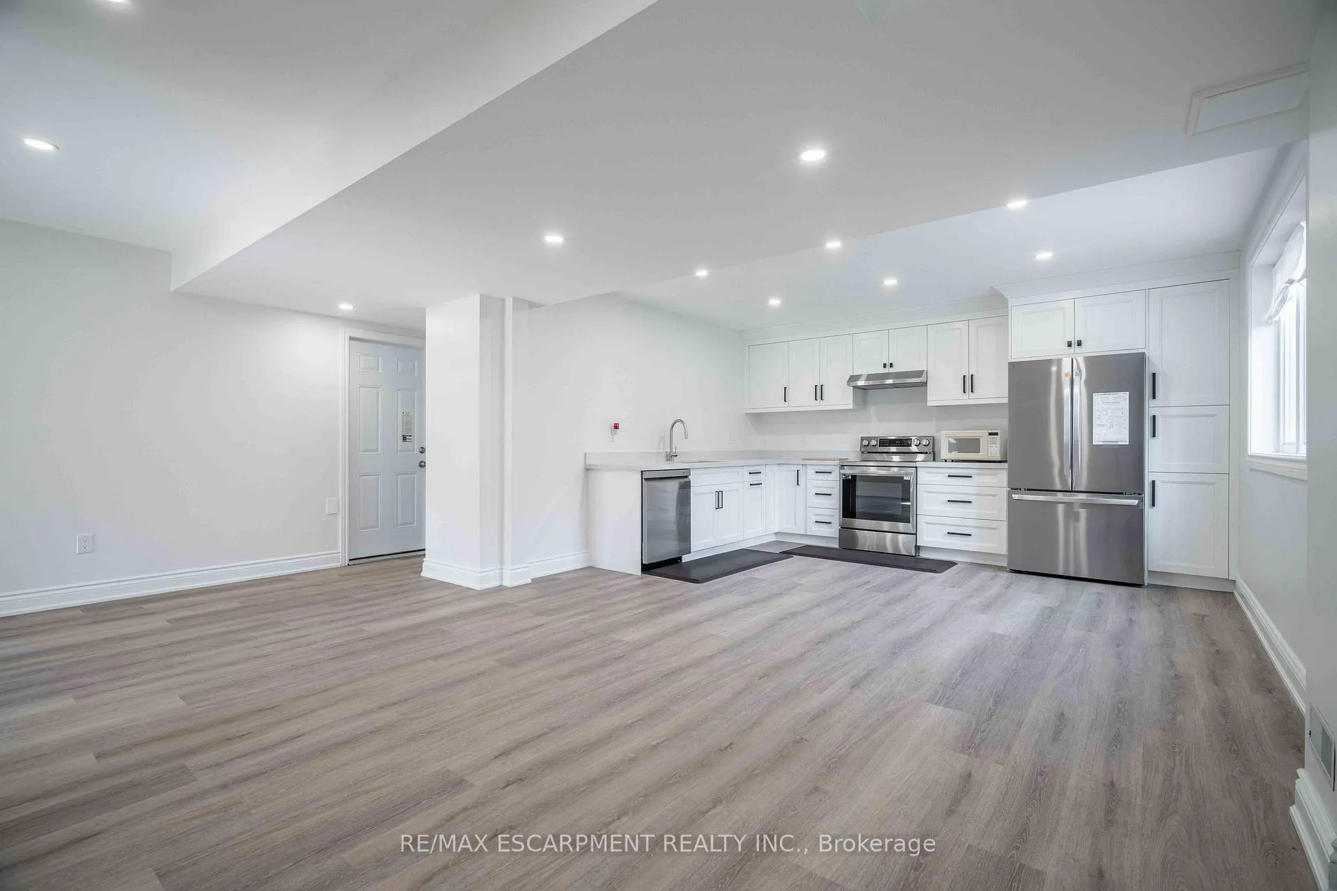 Photo 7 of Unit 2, 102 Donnici Drive, Hamilton, Falkirk — HOMEH