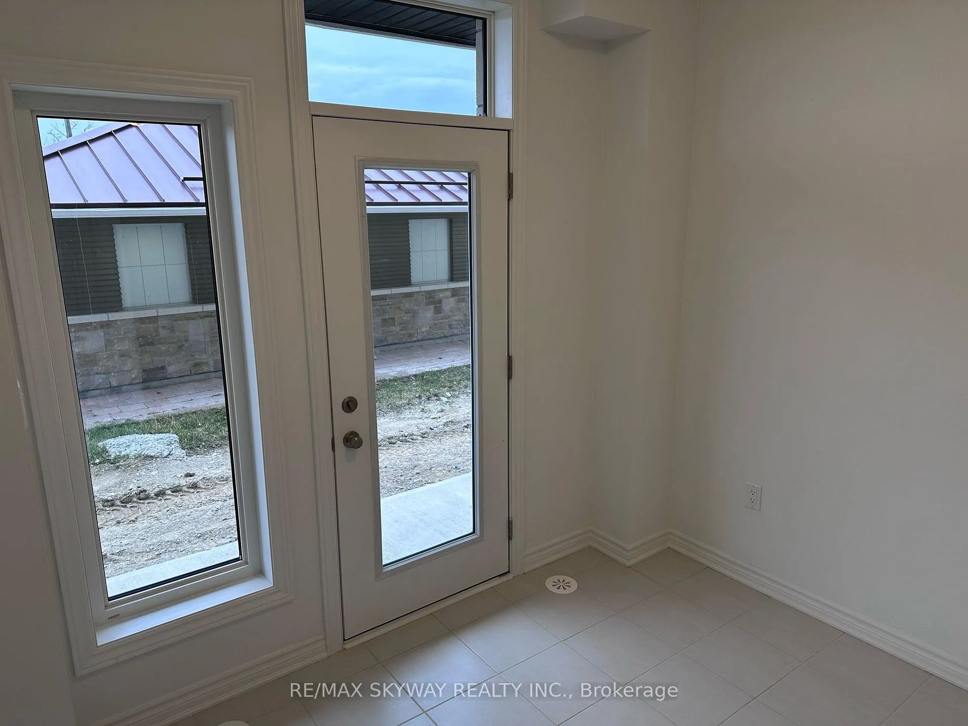 Photo 5 of 14 Springdale Avenue, Caledon, Rural Caledon — HOMEH