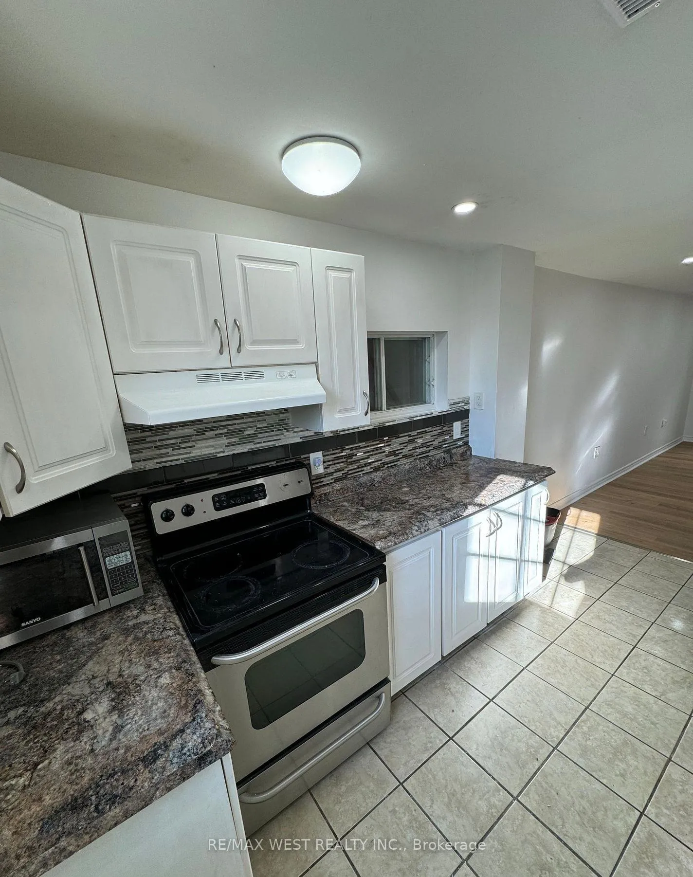 Photo 3 of 645 Townline Road N, Clarington, Rural Clarington — HOMEH