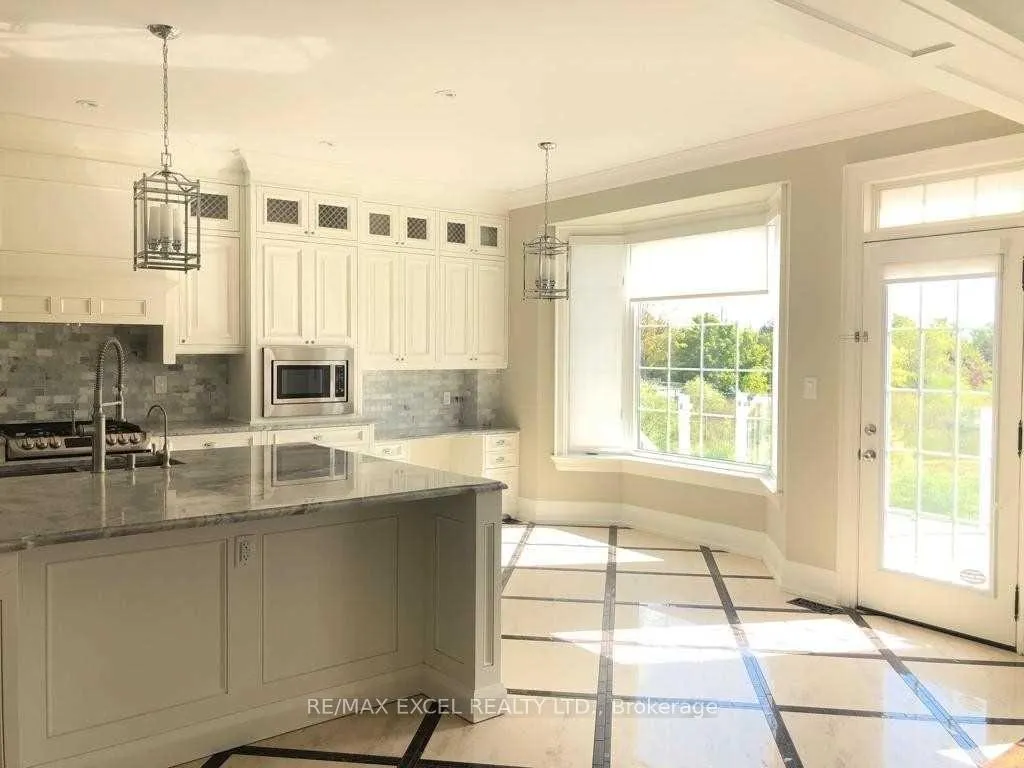 Photo 3 of 47 William Bartlett Drive, Markham, Berczy — HOMEH