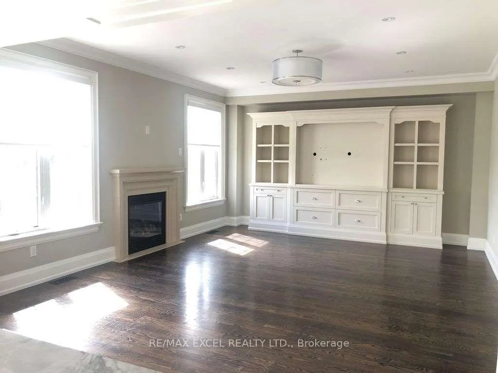 Photo 4 of 47 William Bartlett Drive, Markham, Berczy — HOMEH