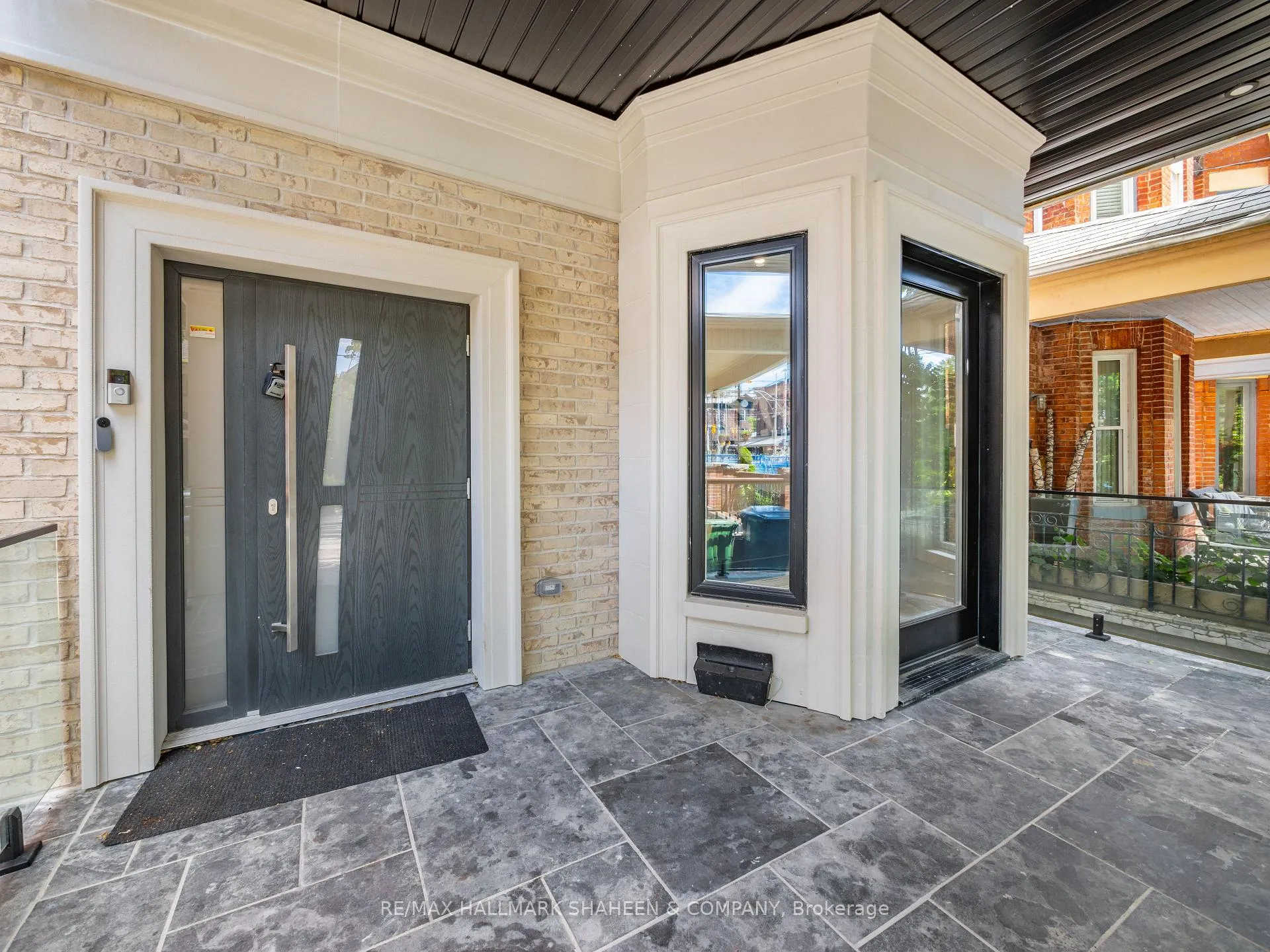 Photo 3 of Unit A, 357 Euclid Avenue, Toronto, Trinity-Bellwoods — HOMEH