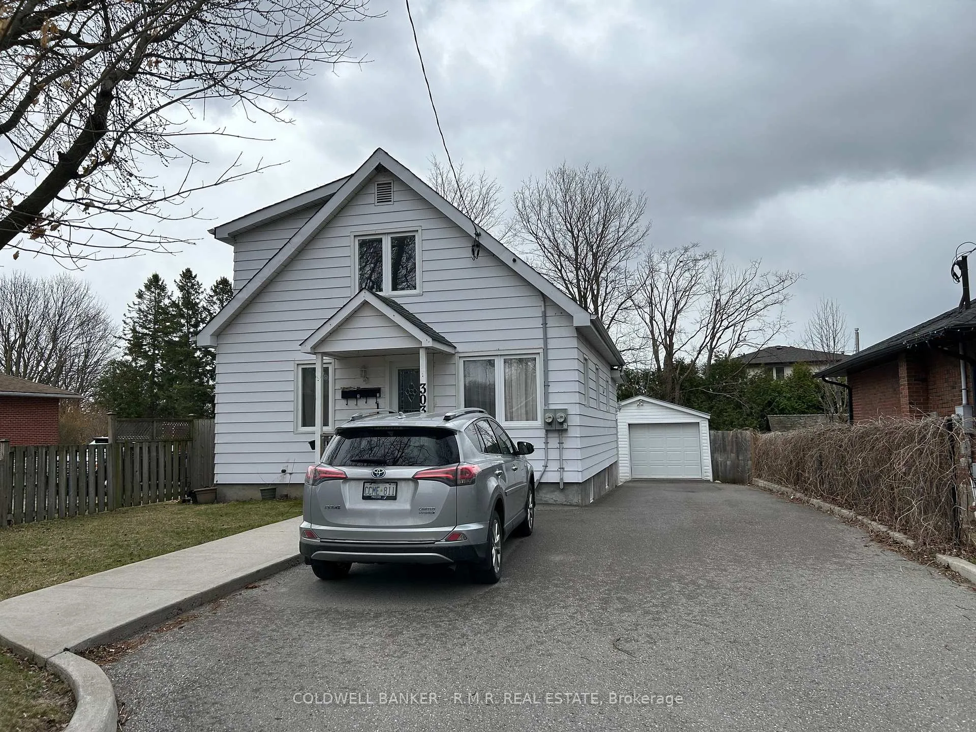 Photo 2 of Unit 2, 303 Muriel Avenue, Oshawa, McLaughlin — HOMEH