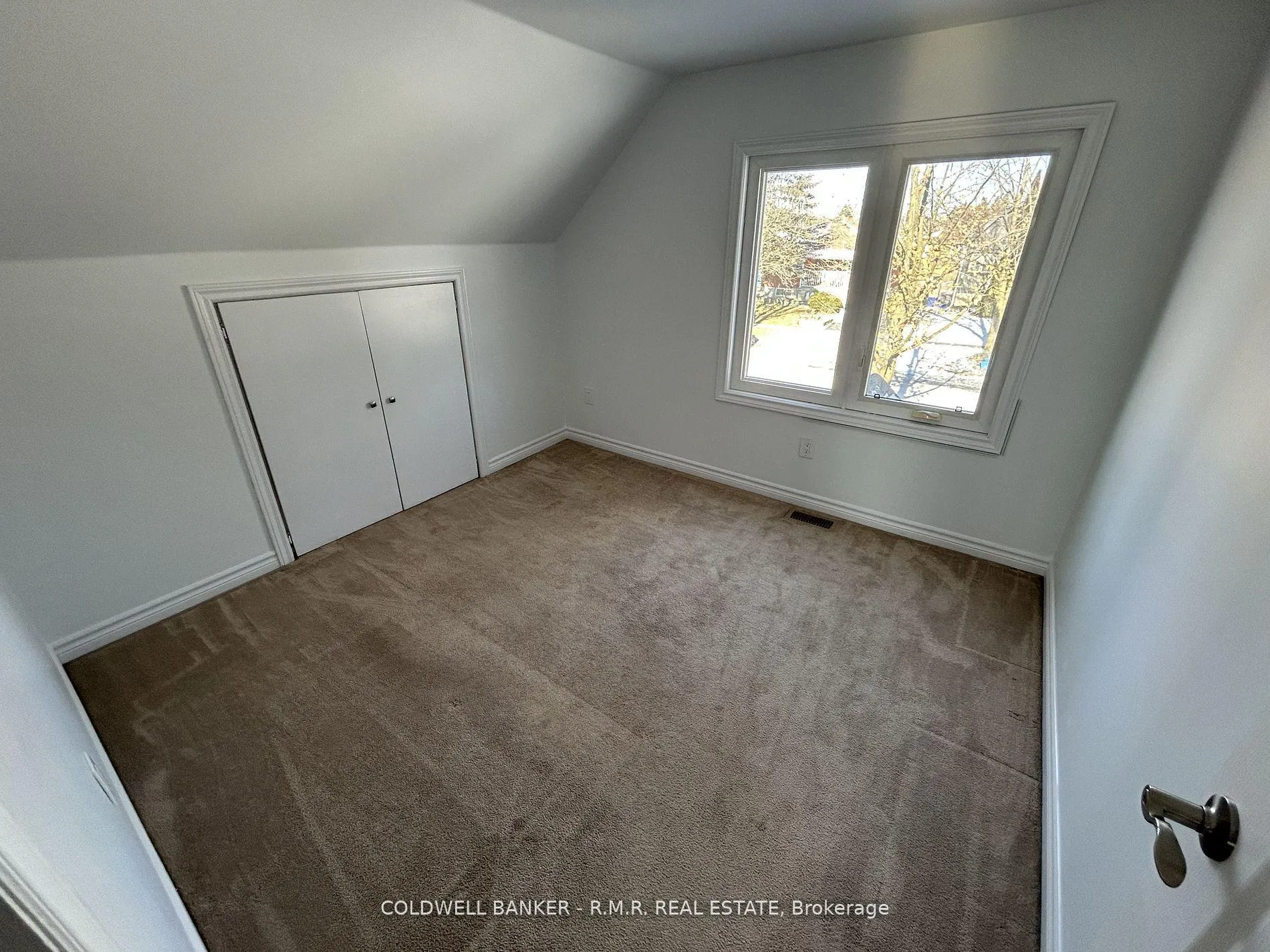 Photo 3 of Unit 2, 303 Muriel Avenue, Oshawa, McLaughlin — HOMEH