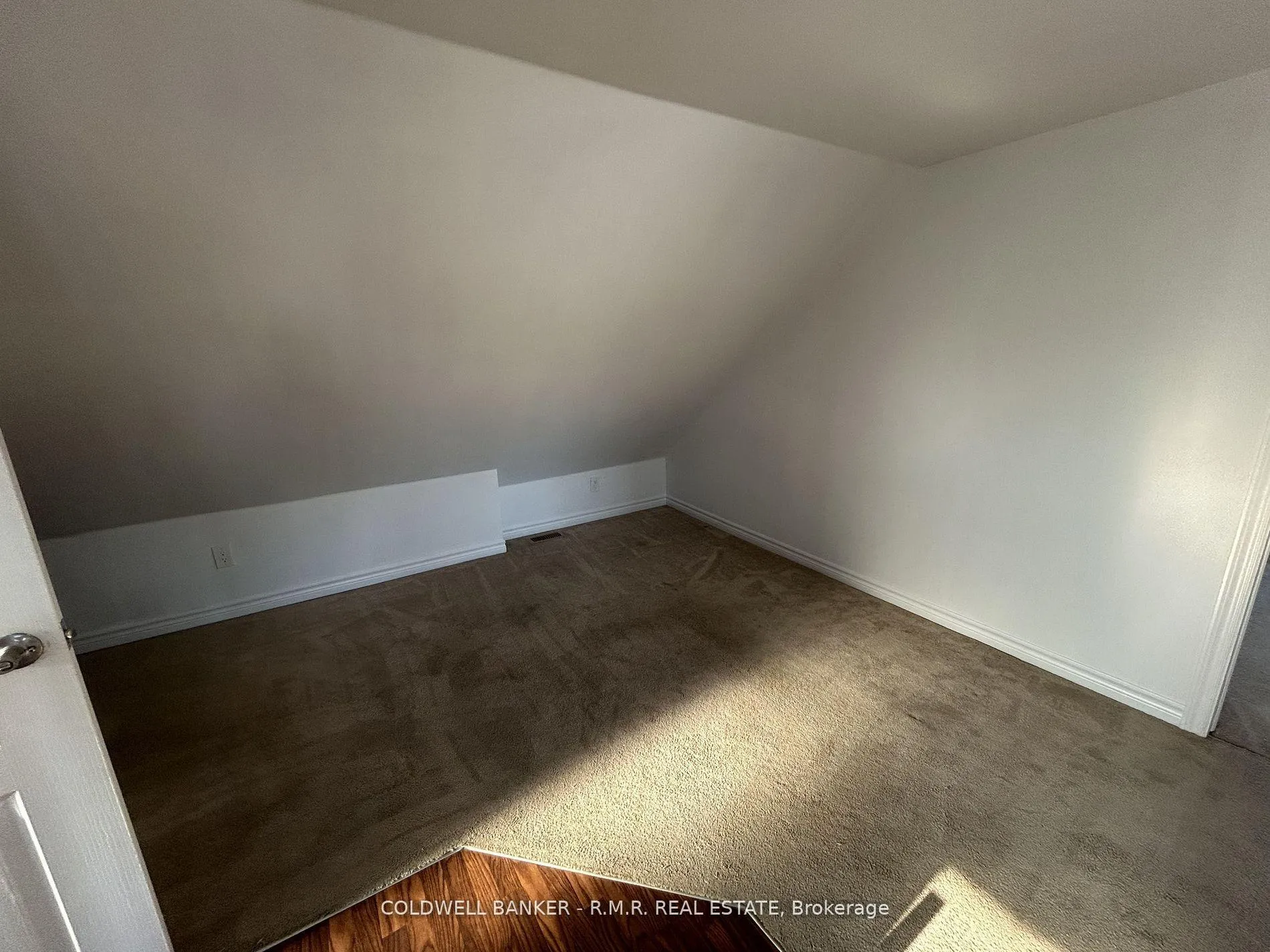 Photo 10 of Unit 2, 303 Muriel Avenue, Oshawa, McLaughlin — HOMEH