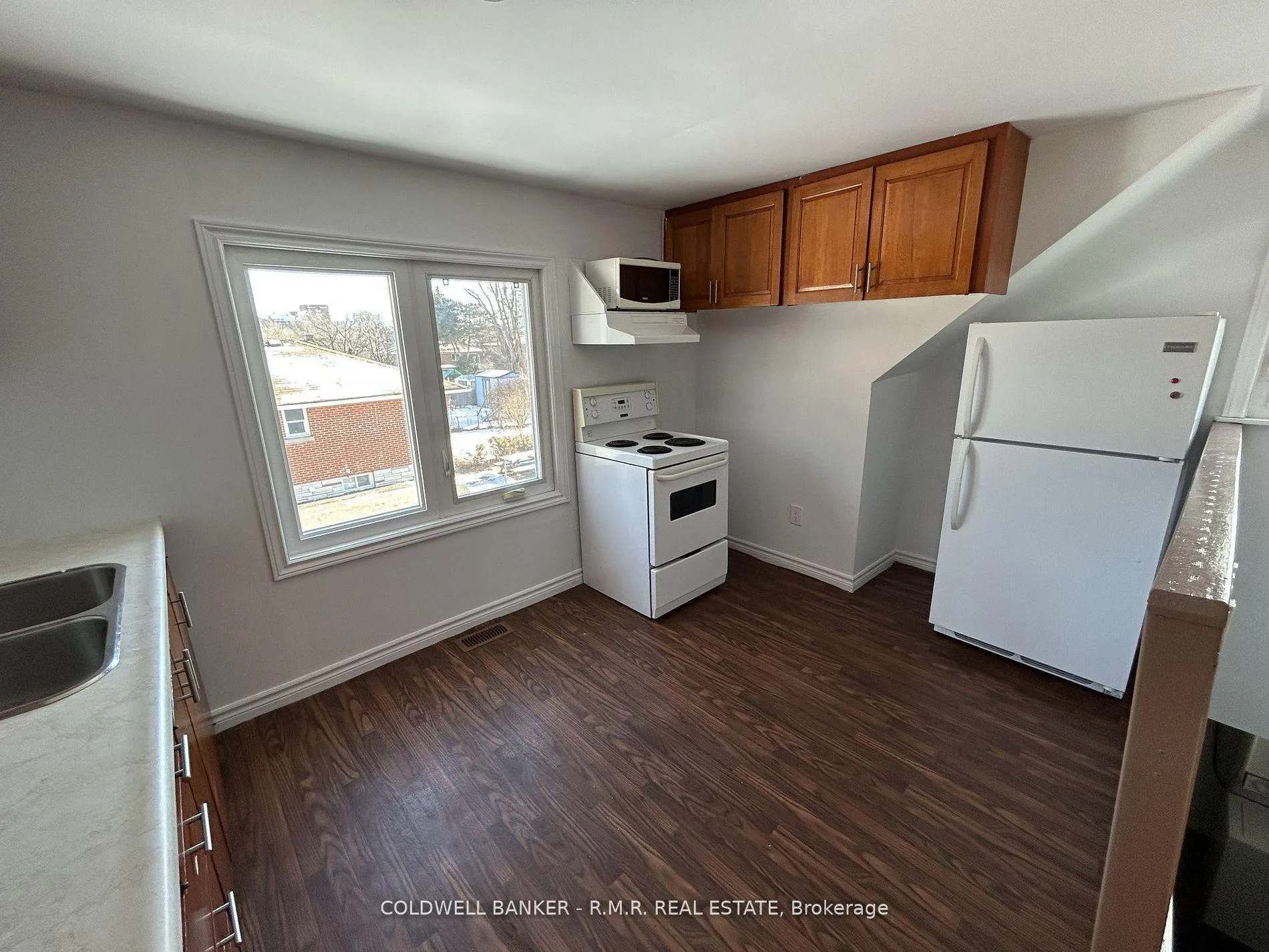 Photo 11 of Unit 2, 303 Muriel Avenue, Oshawa, McLaughlin — HOMEH