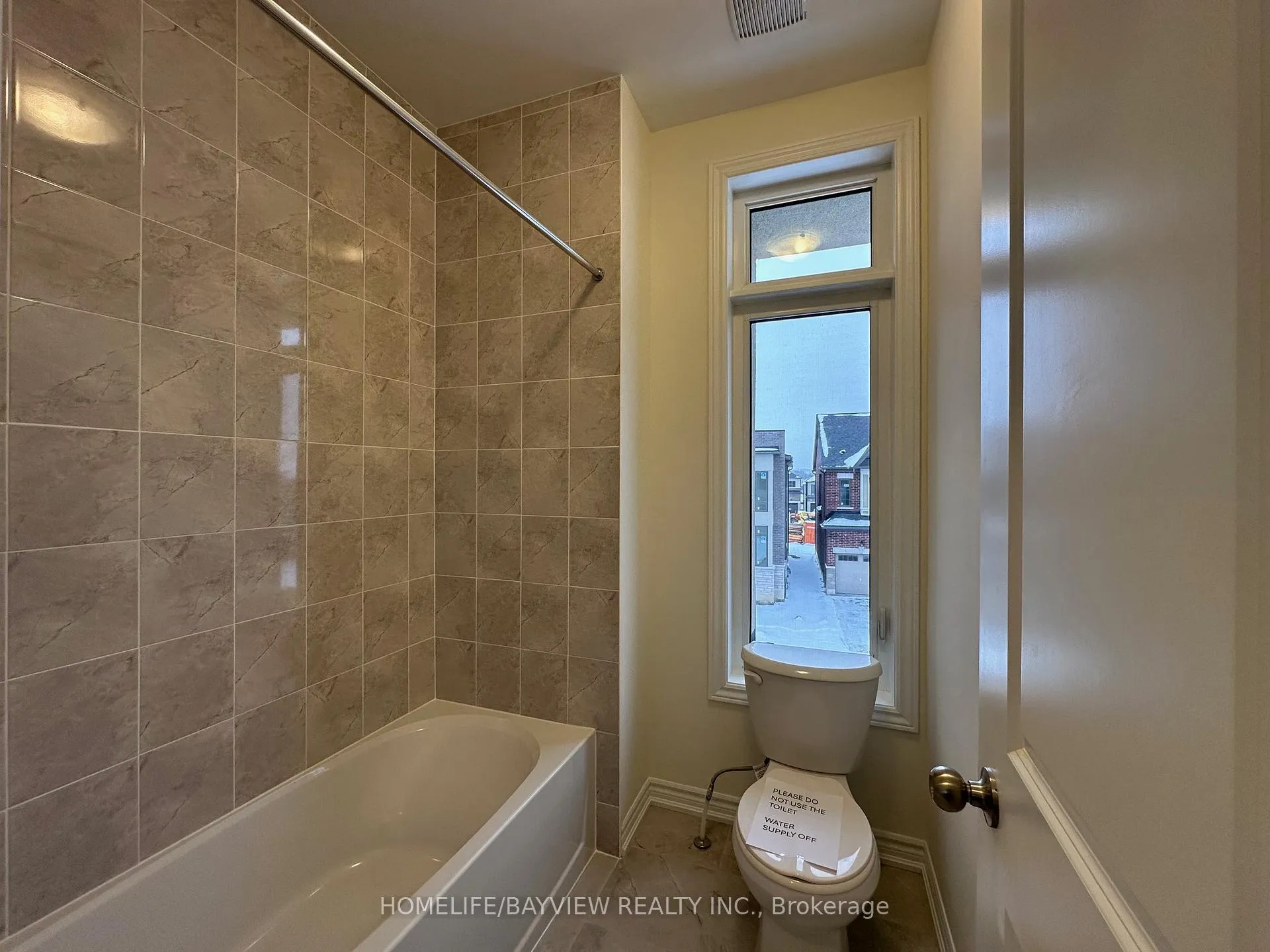 Photo 19 of 1850 Irish Moss Square, Pickering, Rural Pickering — HOMEH