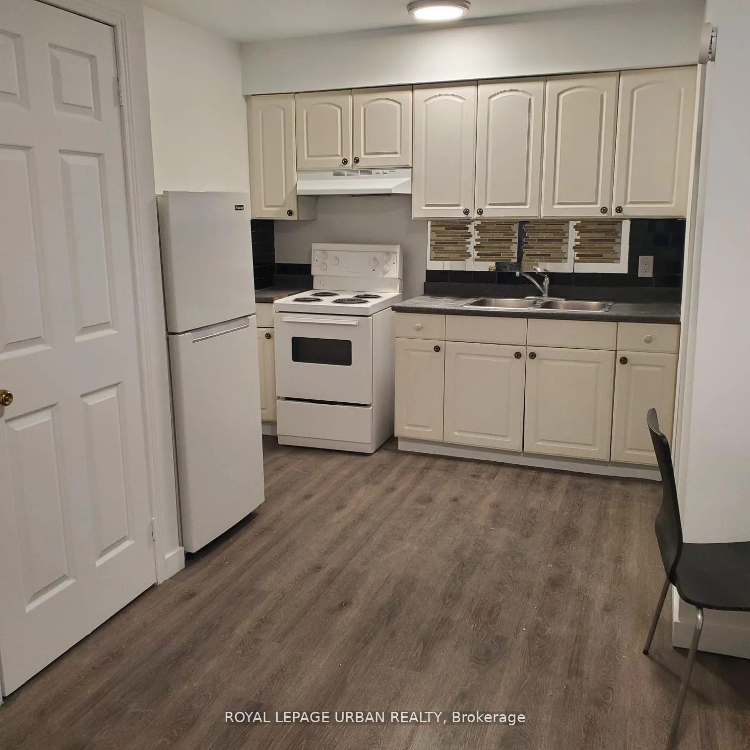 Photo 3 of Unit Unit B, 709 Danforth Avenue, Toronto, Blake-Jones — HOMEH