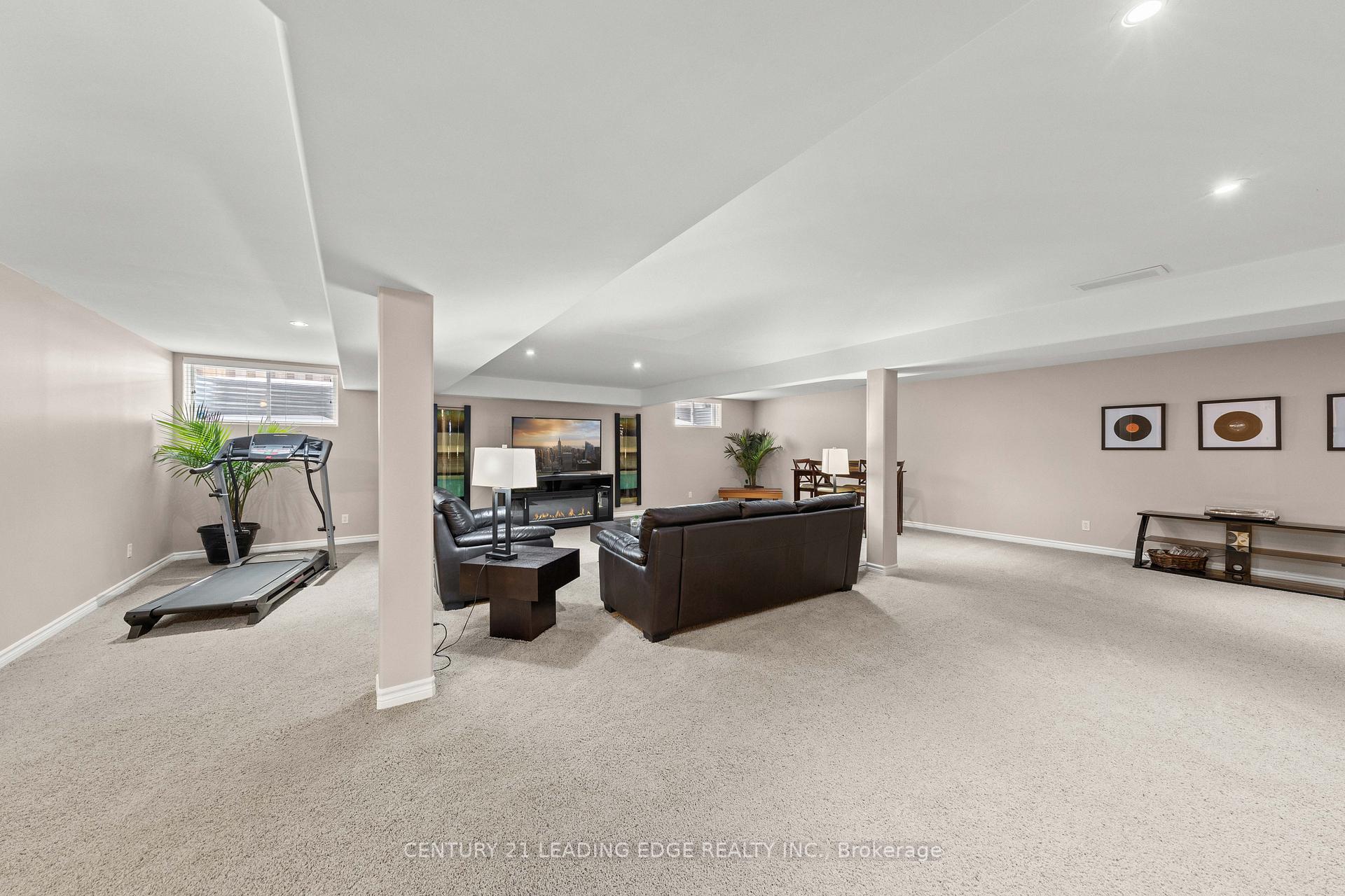 Photo 33 of 74 Simcoe Drive, Belleville, Thurlow Ward — HOMEH