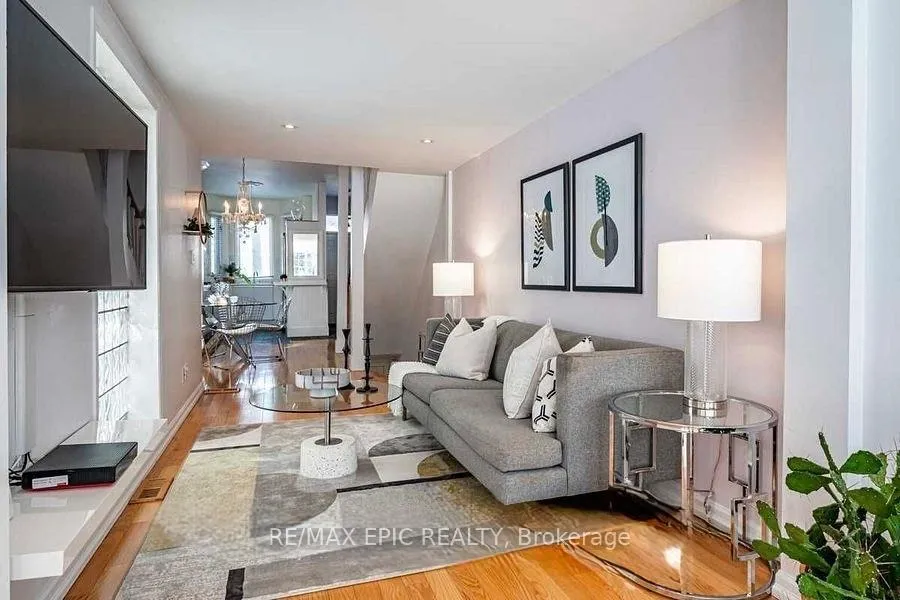Photo 3 of 258 Lippincott Street, Toronto, University — HOMEH