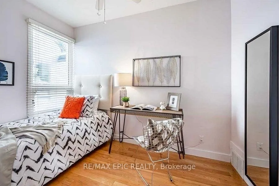 Photo 9 of 258 Lippincott Street, Toronto, University — HOMEH