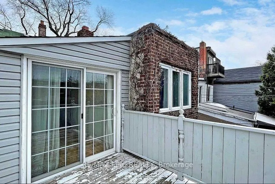 Photo 11 of 258 Lippincott Street, Toronto, University — HOMEH