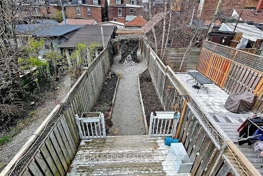Photo 13 of 258 Lippincott Street, Toronto, University — HOMEH