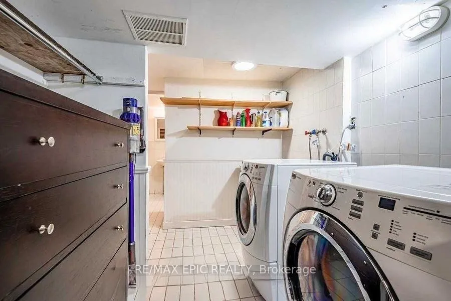 Photo 14 of 258 Lippincott Street, Toronto, University — HOMEH
