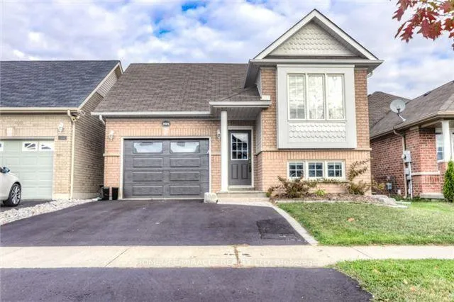 Photo 1 of 584 Falconridge Drive, Oshawa, Samac — HOMEH