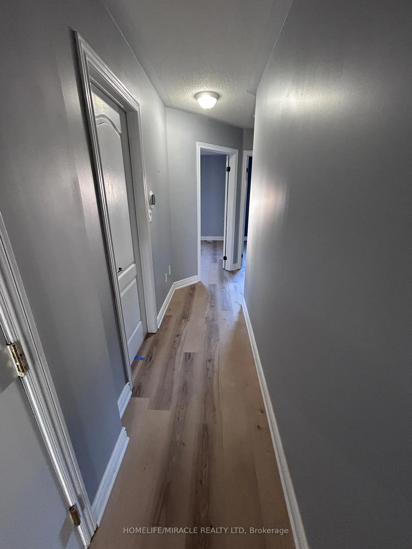 Photo 6 of 584 Falconridge Drive, Oshawa, Samac — HOMEH