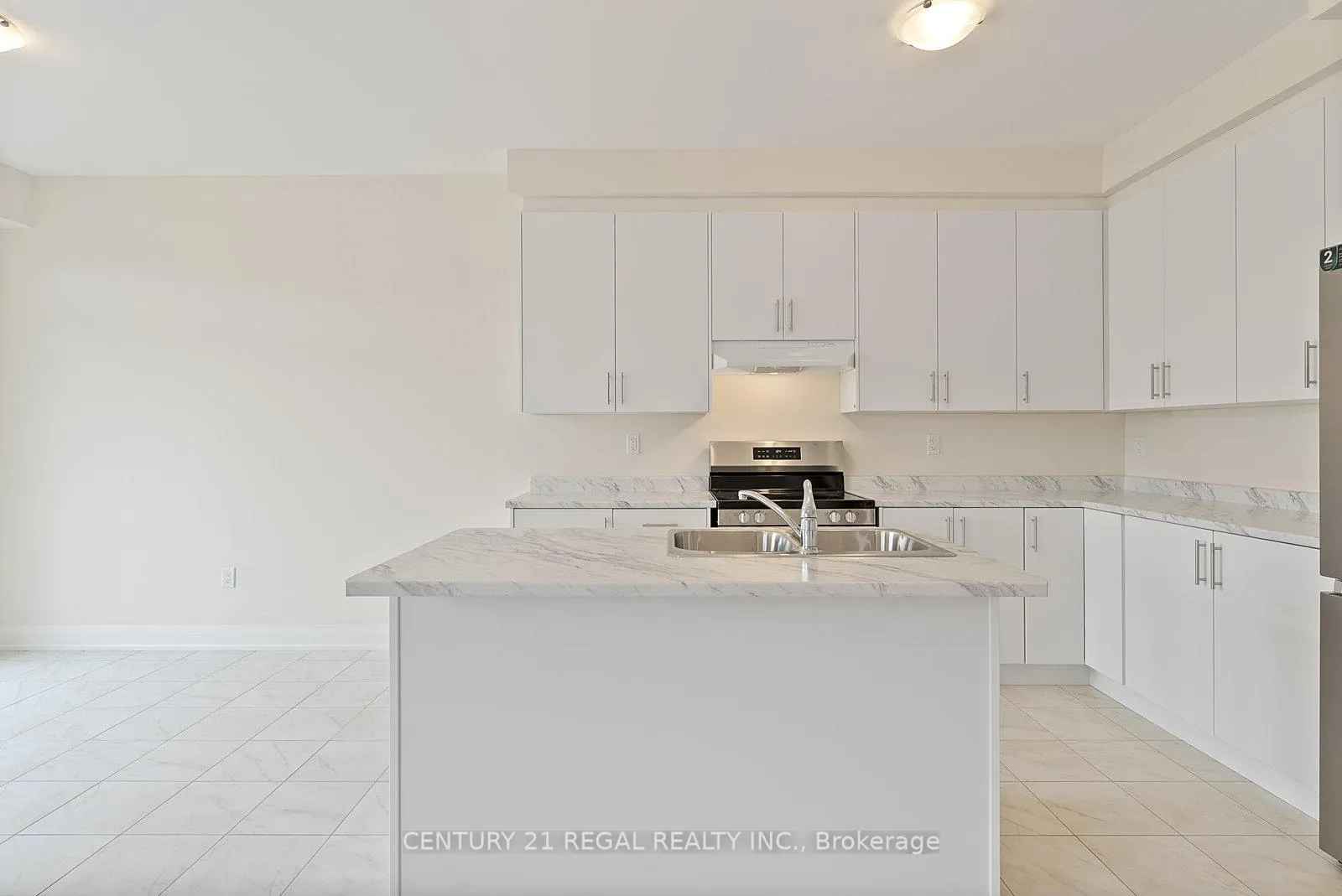 Photo 19 of 53 North Garden Boulevard, Scugog, Port Perry — HOMEH