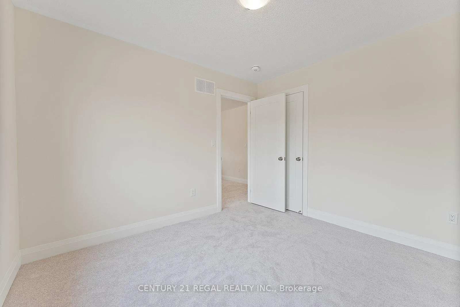 Photo 43 of 53 North Garden Boulevard, Scugog, Port Perry — HOMEH