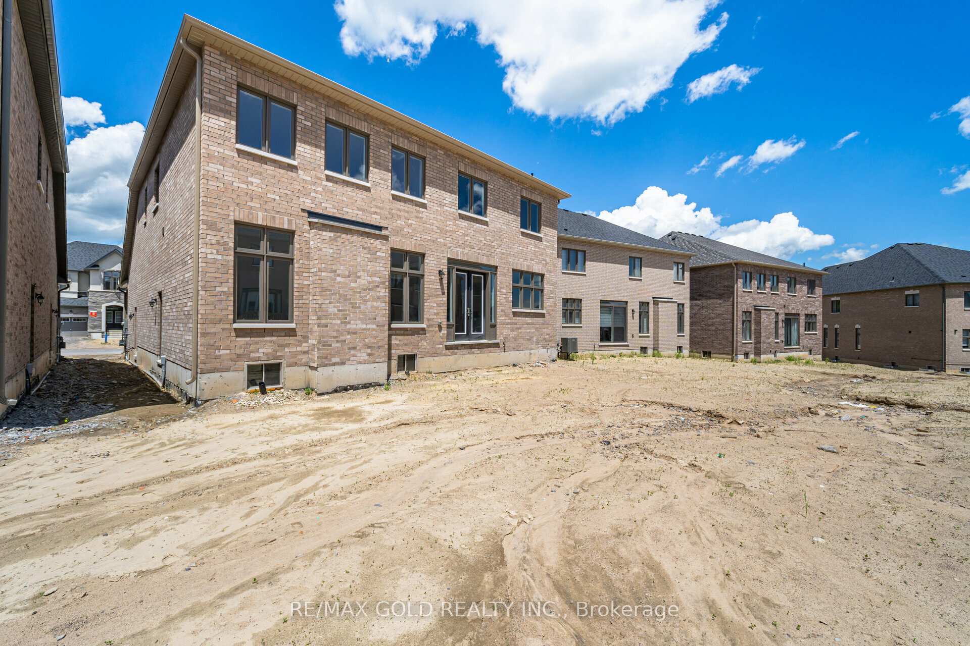 Photo 45 of 80 Raspberry Ridge Avenue, Caledon, Caledon East — HOMEH
