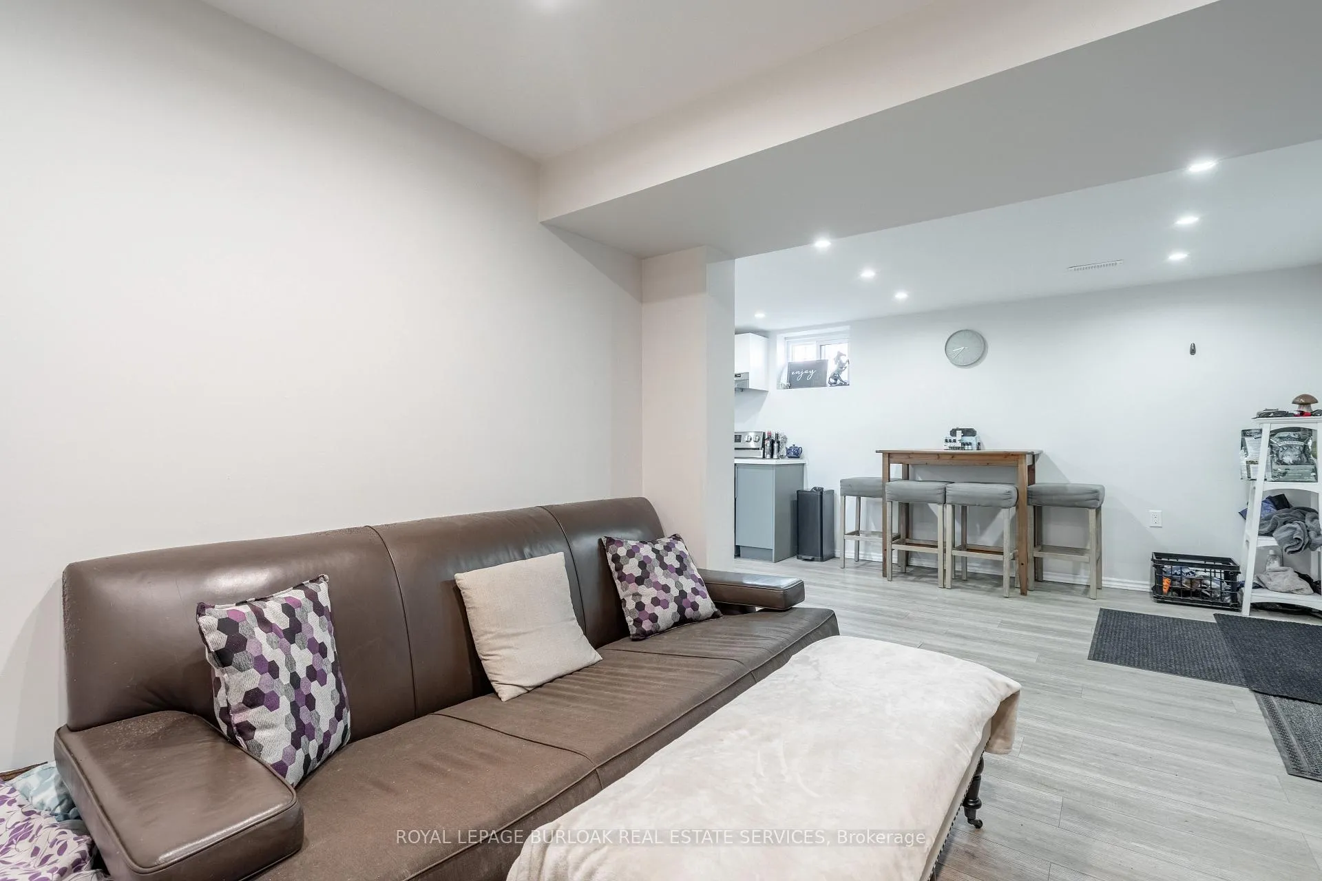Photo 13 of Unit Lower, 564 Waterloo Street, Hamilton, Parkview — HOMEH
