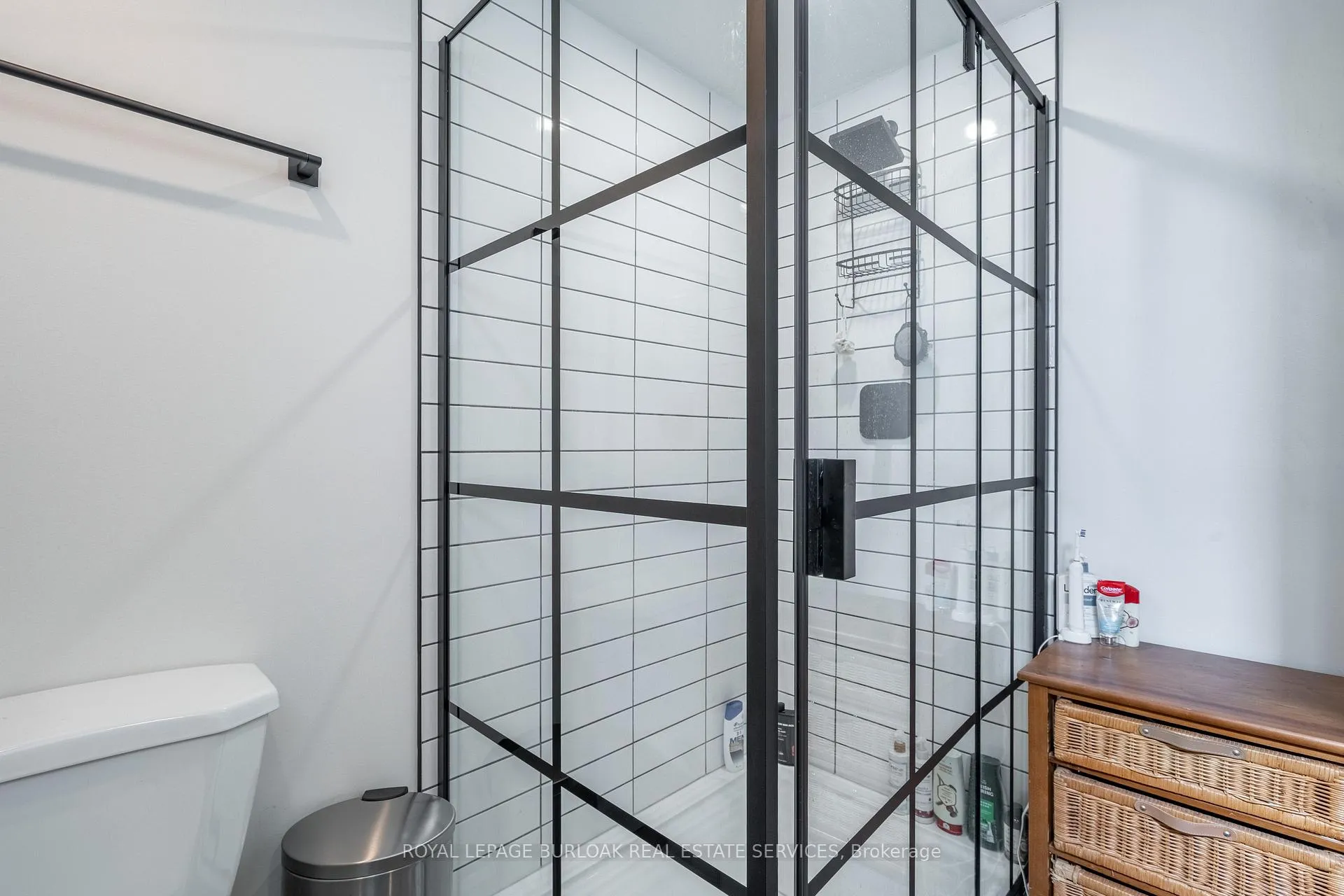 Photo 15 of Unit Lower, 564 Waterloo Street, Hamilton, Parkview — HOMEH