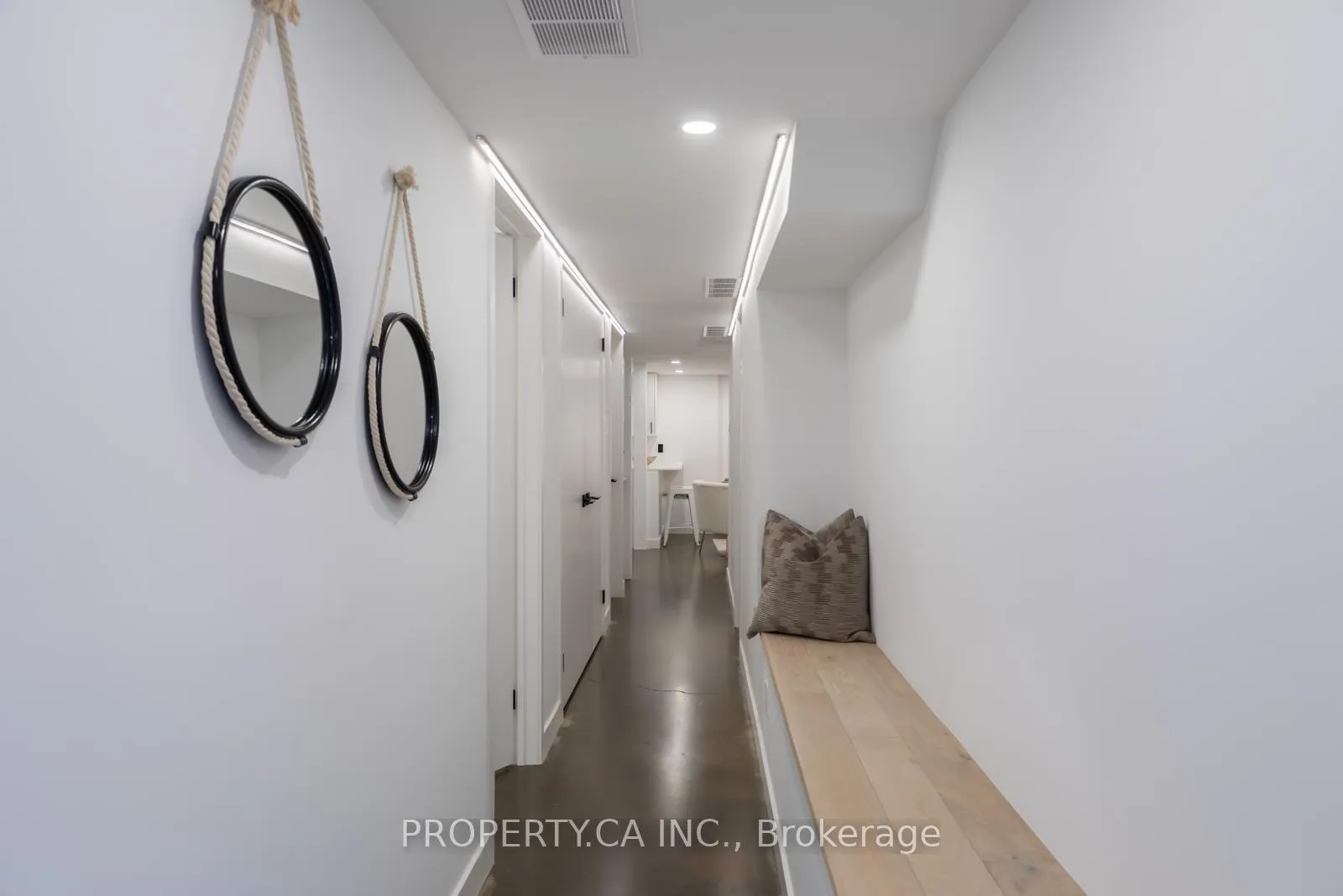 Photo 2 of Unit Lower, 33 Beaconsfield Avenue, Toronto, Little Portugal — HOMEH