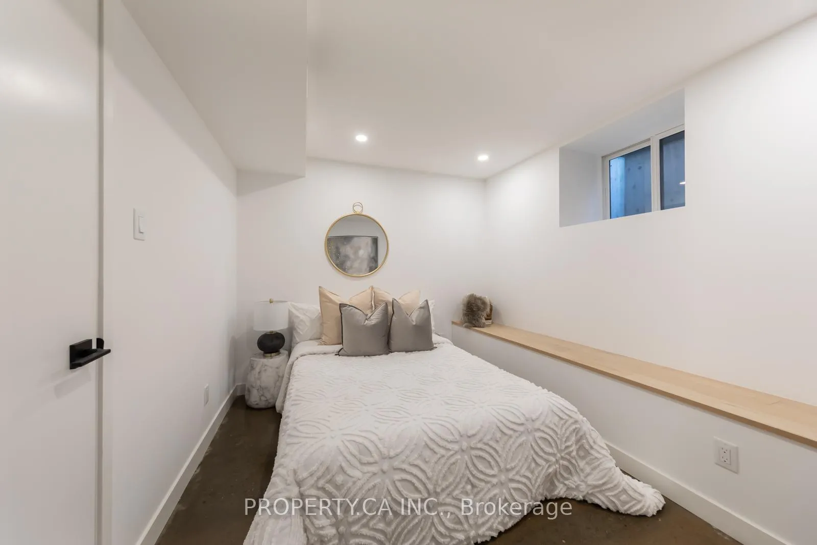 Photo 14 of Unit Lower, 33 Beaconsfield Avenue, Toronto, Little Portugal — HOMEH