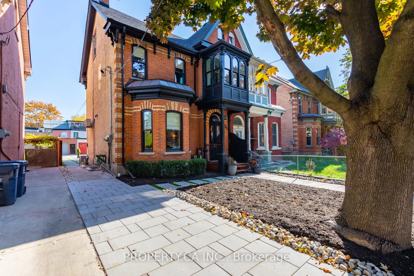 Photo 17 of Unit Lower, 33 Beaconsfield Avenue, Toronto, Little Portugal — HOMEH