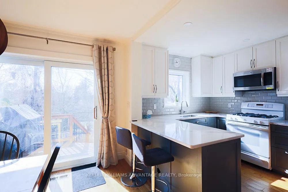 Photo 4 of 67 Oakcrest Avenue, Toronto, East End-Danforth — HOMEH