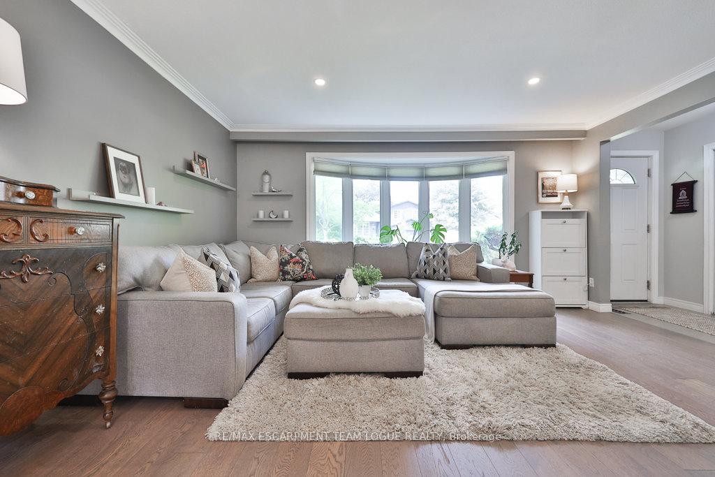 Photo 10 of 3514 Rockwood Drive, Burlington, Roseland — HOMEH